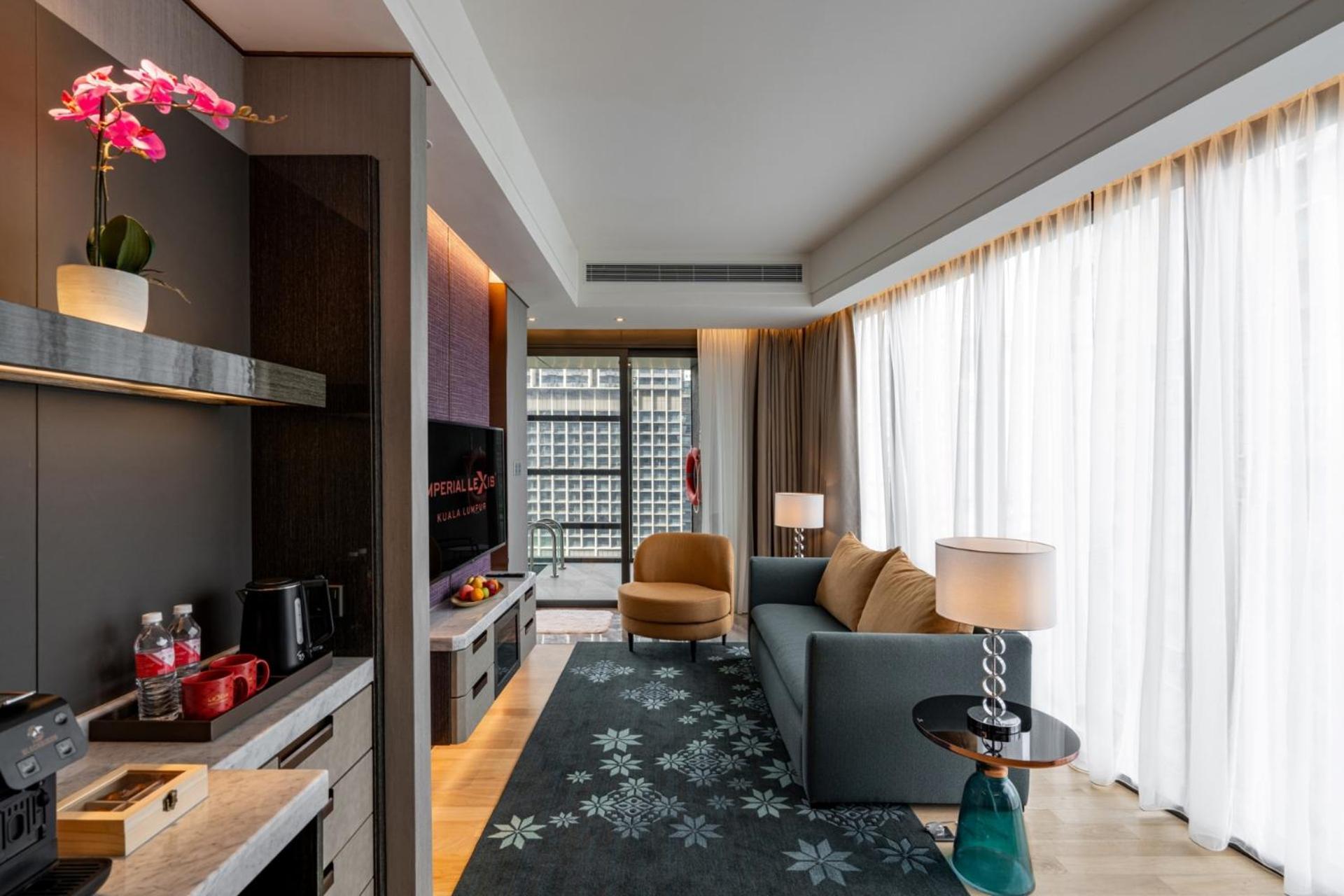 Premium Pool Suite - Twin King,1580068793:JPEG